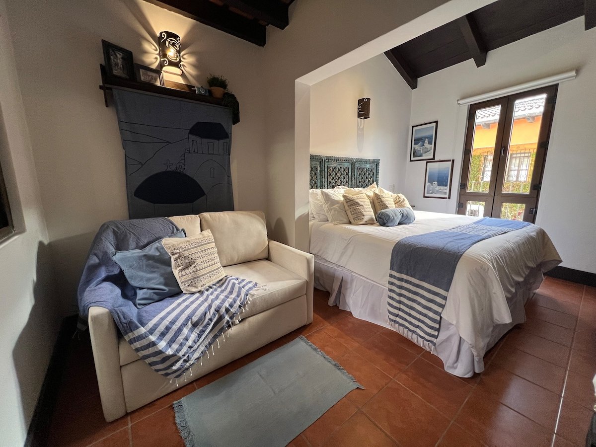 Vista Los Volcanes bedroom